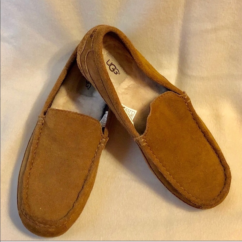 UGG Ascot Loafer / Slipper Men’s Sz 9